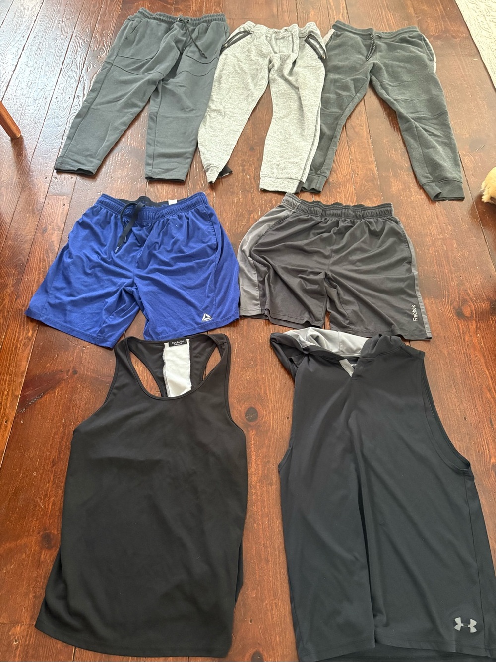 Men’s Medium Athletic Clothes